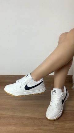 Tênis Nike SB linha Premium preto e branco | forma exata na internet