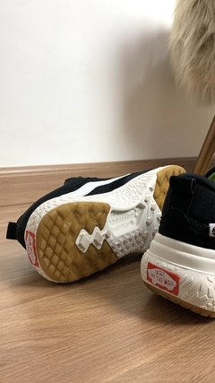 Tênis Vans Ultra Ranger preto linha Premium | forma menor