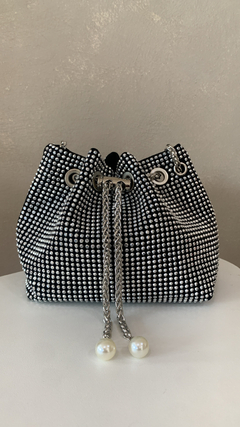 Bolsa Virgínia prata - modelo saco aplique em pedrarias