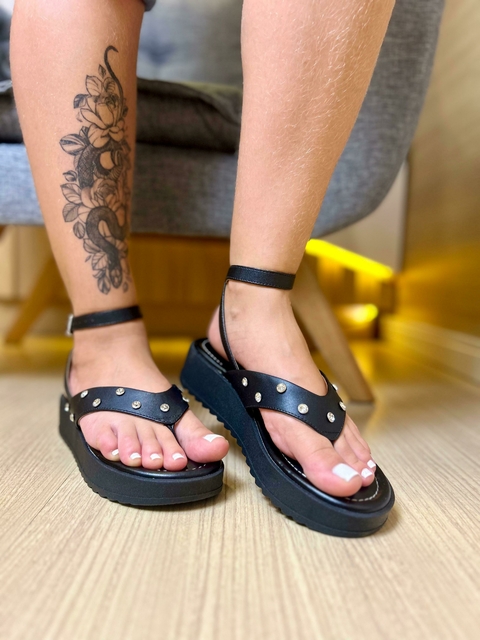 Sandalia Moleca com tiras