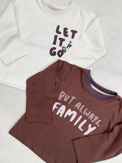 Remera family en internet