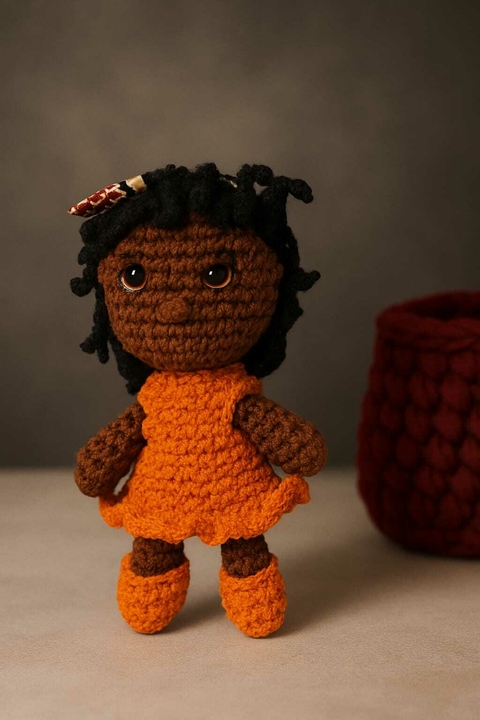 Boneca Negra Amigurumi