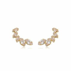 Brinco com 5 Zircônias Brancas Banhado em ouro 18k
