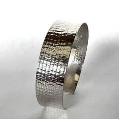 Brazalete texturado - Gabriela Diez Joyas
