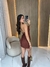 Vestido curto regata com decote