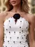 Vestido Curto Em Crepe Off-White Com Flor e Bordados Manuais Em Pedraria Chloe Off-White na internet