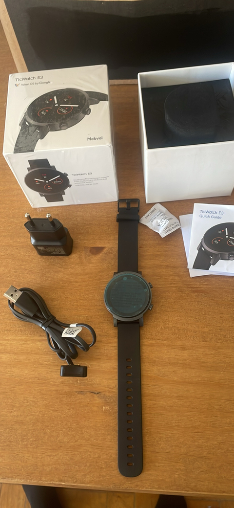 Smartwatch TicWatch e3 nfc/gps casual ideal para esportes e caminhadas corridas