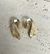BRINCO COM TEXTURA ORGANICO DOURADO - comprar online