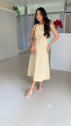 ONJUNTO DE BLUSA REGATA CROP E SAIA MIDI