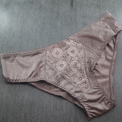 Calça Forrada Plus Size - Camila Bastos Moda