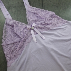 Camisola Sabrina Plus com Renda e Joia - Camila Bastos Moda