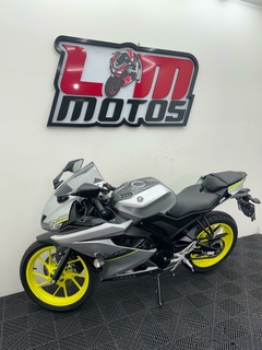 2024 - Yamaha R-15 - 8 mil km - loja online