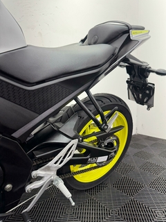 2024 - Yamaha R-15 - 8 mil km na internet