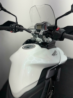 2018 - Triumph Tiger 800 XR - 18.550 km na internet
