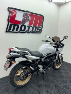2009 - Yamaha Fazer 600 - 29.920 km - LM MOTOS