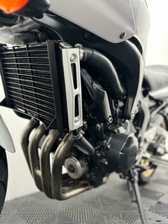 2009 - Yamaha Fazer 600 - 29.920 km - LM MOTOS