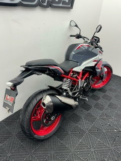 2022 - Bmw G 310 R - 800 km na internet
