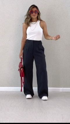Calça risca de giz na internet