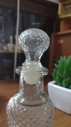 FRASCO DE ÁGUA DE COLÔNIA na internet