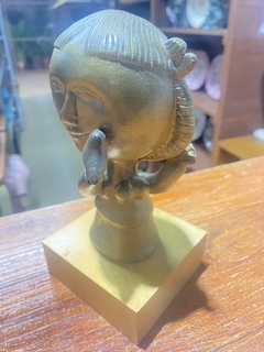 ESCULTURA MENINA COM PÁSSARO INOS CORRADIN - comprar online