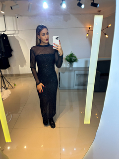 VESTIDO PAETÊ COM FENDA ATRÁS na internet
