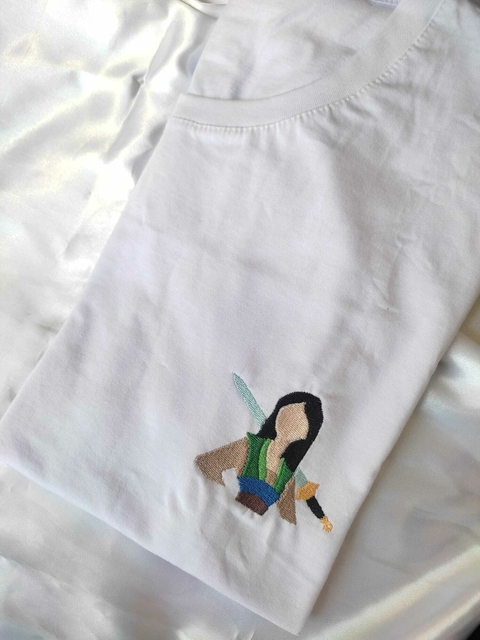 Camiseta Bordada Mulan - comprar online