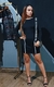 Vestido preto manga longa detalhe nas costas branco