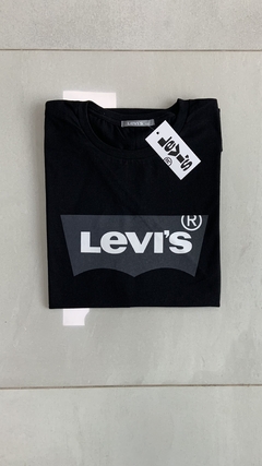 remera levis