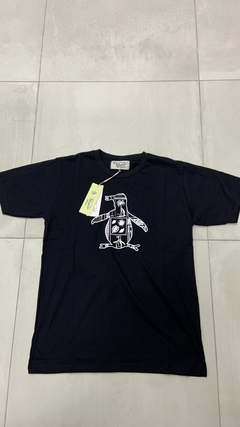 remera penguin estampada - comprar online