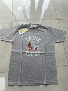 remera estampada penguin