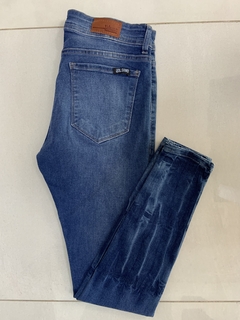 jeans liso con manchas - comprar online