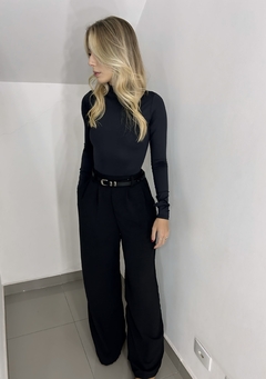 Calça Themis Preta na internet