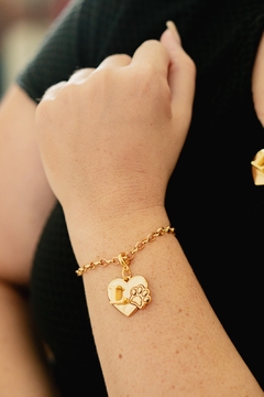 Pulseira no elo português com pingente personalizado de coração PET