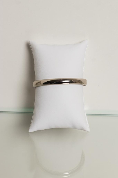 Bracelete liso grosso na cor Ródio