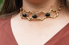Choker organico detalhes pretos