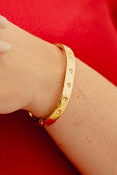 Bracelete com pontos de luz