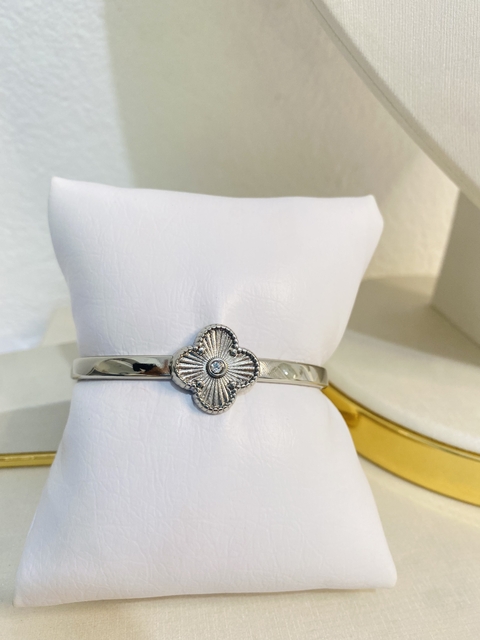 Bracelete com Flor/trevo - Ródio