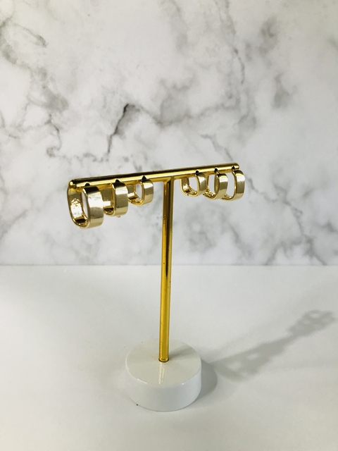 Trio de brincos argolas lisas quadradas, em 3 tamanhos, banhado no ouro 18k