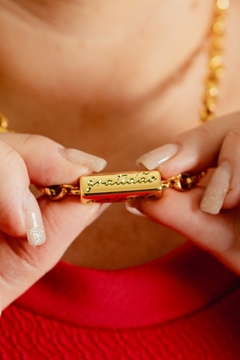 Pulseira em elo português com plaquinha de 4 lados na internet