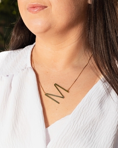 Colar inicial lisa transversal
