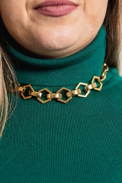 Choker em losangulos na cor ouro