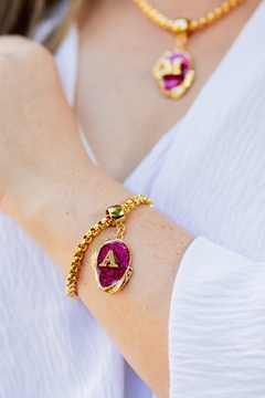 Pulseira na veneziana grossa com pingente personalizado em resina rosa de gliter, - comprar online