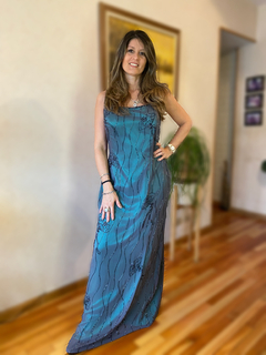 Vestido de fiesta turquesa bordado