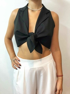 Top chaleco negro con moño