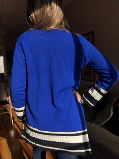 Sweater azul asimétrico - tienda online