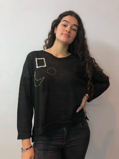 Imagen de Remera negra con detalle de luna
