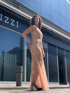 Vestido largo nude