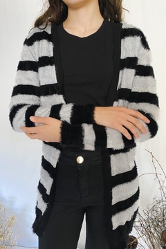 Cardigan de Pelinho Listrado - comprar online