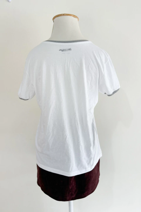 Blusa Atlanta na internet