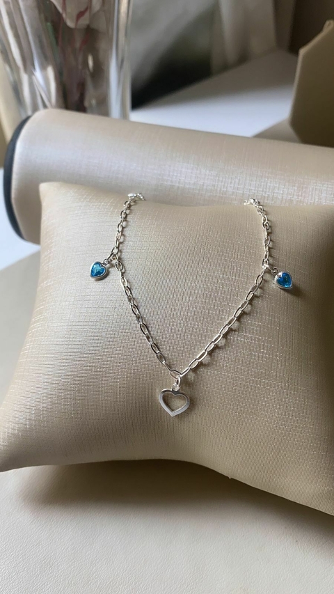 PULSEIRA CORACAO VAZADO E CORACAO AZUL
